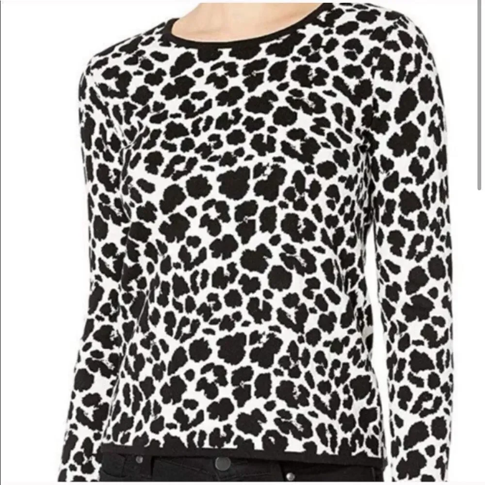 Vince Camuto Leopard Print Long Sleeve Sweater L